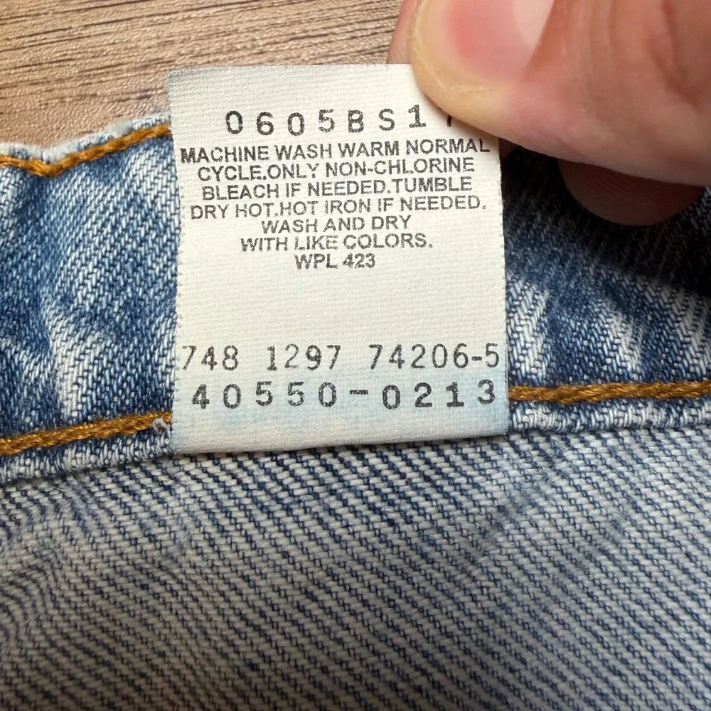 Vintage Levi's 550 Relaxed Fit Jeans Men 38x32 Light Wash Orange Tab Denim 1997